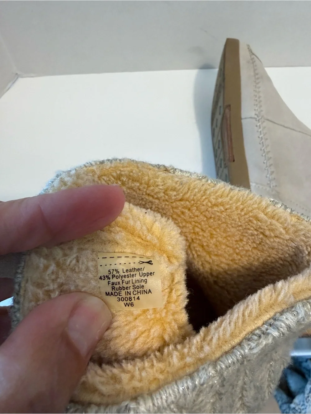 Tom’s Nepal light gray suede knit boots ladies 6